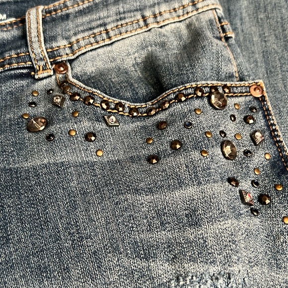 INC Denim Boyfriend Regular Fit Embellished Pocket Size 4 jeans - Picture 3 of 13